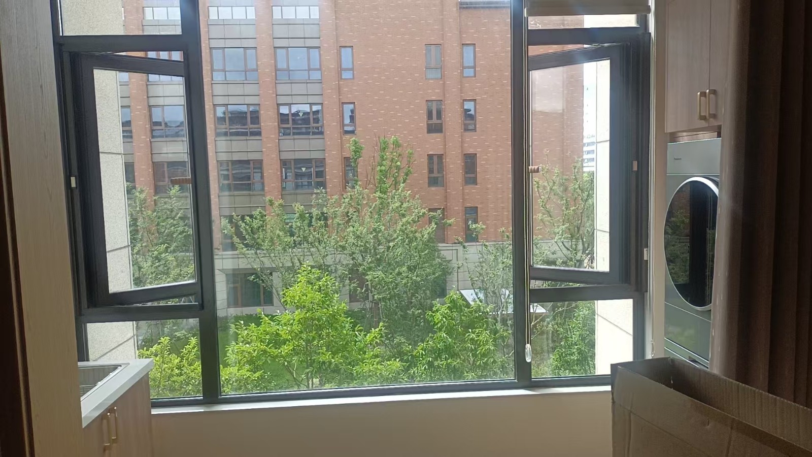 1753167685184181.jpg 1753167685184181.jpg